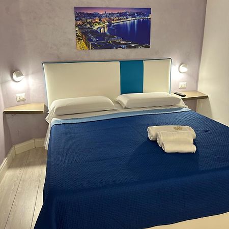 ナポリ Chiaia Roof Bed & Breakfast エクステリア 写真