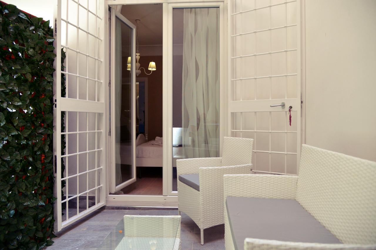 ナポリ Chiaia Roof Bed & Breakfast エクステリア 写真